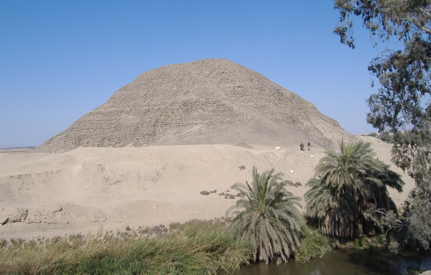 Pyramids of Hawara and the Fayoum Oasis Tour