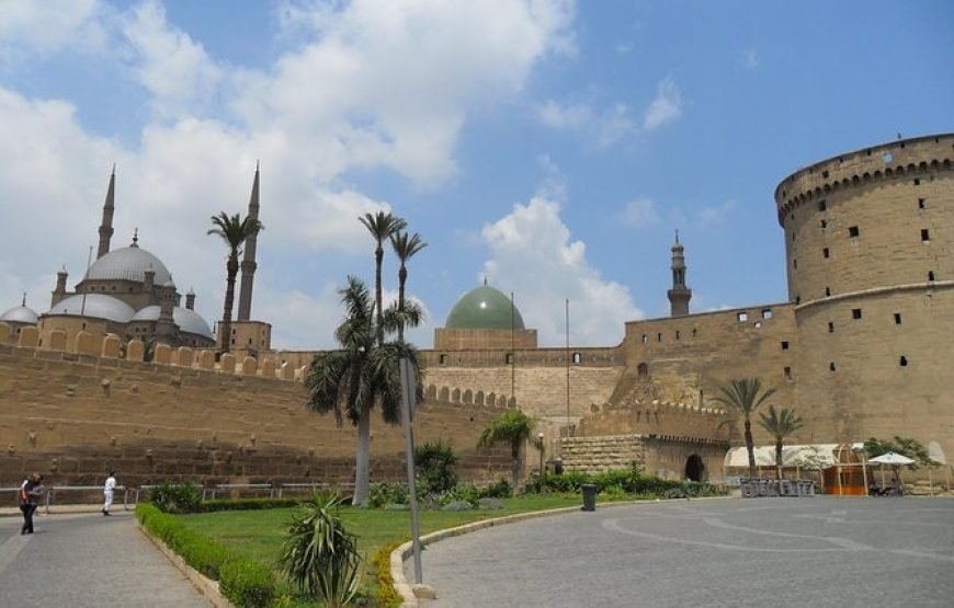 Egyptian Museum and Old Cairo Tour